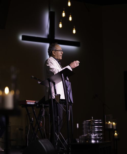 Pastor Carlos