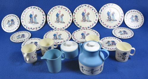 Vintage 1984 Holly Hobbie Plastic Chilton 54220 Tea Set