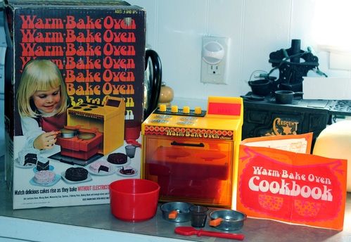 1973 Kenner Warm Bake Oven