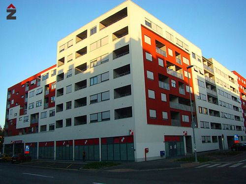 centar zvonimir, Zagreb, Tehnika, fasada
